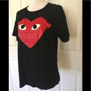 Play Comme des Garçons black shirt